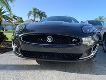 Plugs are visible from low and close