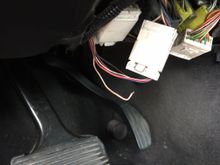Loose wire... the plugs are not fitted in there respective positions and are dangeling around..