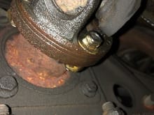 Trying to figure out why if the input seal is leaking, why the rust portion of the input shaft instn wet.