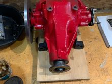 Differential with disc on RT side. LT side will be where the caliper and disc are installed 