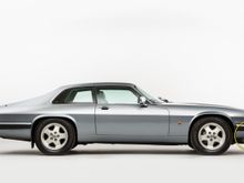 My least favourite design element in the XJS. Difficult to say how I would improve it--the later facelifts go a bit too much into underbite territory I feel.