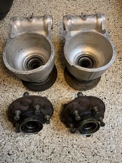 Wheels and Tires/Axles - E Type Hub Carriers and 5-bolt Wheel Hubs - Used - 1971 to 1974 Jaguar XKE - Indianapolis, IN 46250, United States