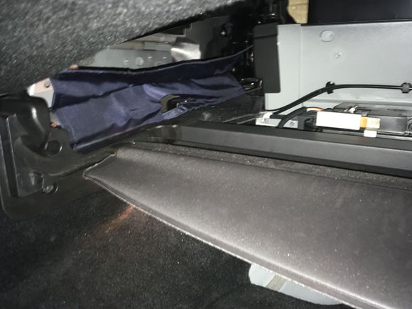 13. Both sides need to be snapped down, and then the windowshade closed or the top will not fold.