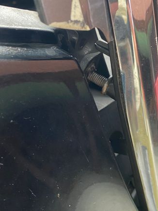 Screws tip in the holes. Pretty tight so it will sit there