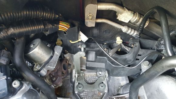 You can see the coolant running down the valley.