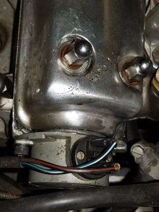 The tach generator is at the bottom of the pic, with 2 wires leading from it.