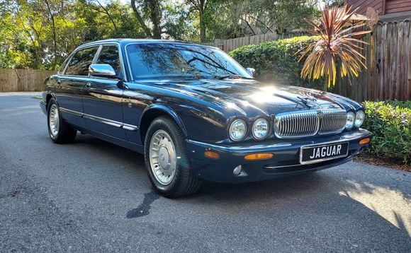 2000 XJ8L VP