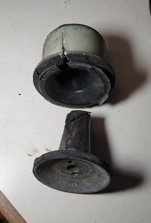 This mount actually appeared serviceable from under car. Centre piece pulled out with very little effort, plastic casing was then weaked and split, it then more or less fell out