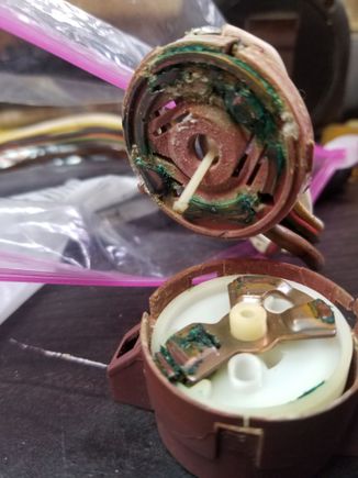 Innerdz of the ignition switch