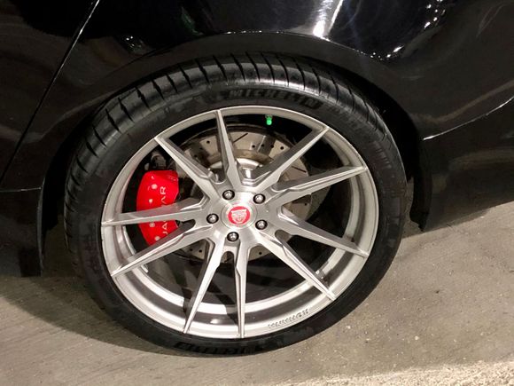 295/30/20 on the rear Staggered wheel set Michelin ps4S summer tires like brand new 