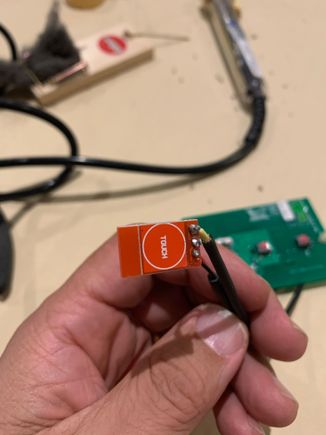 Capacitative touch sensor