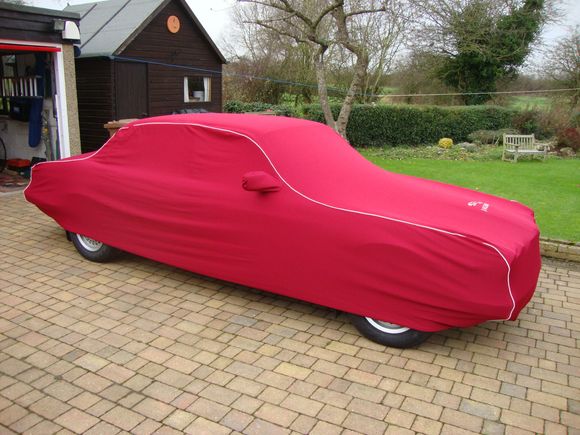 Picked up this custom made cover at the Classic Car Show, NEC Oct 15.