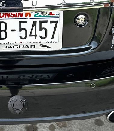 Like this too but looks like a damn EV we