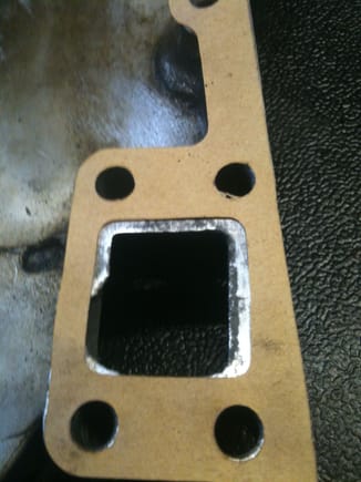 Correct 3.4 gasket in place.