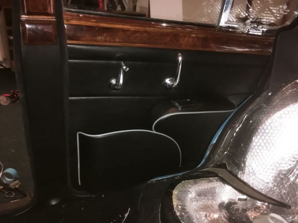 Rear door panel