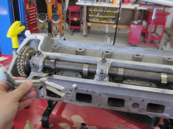 Checking tappet clearance