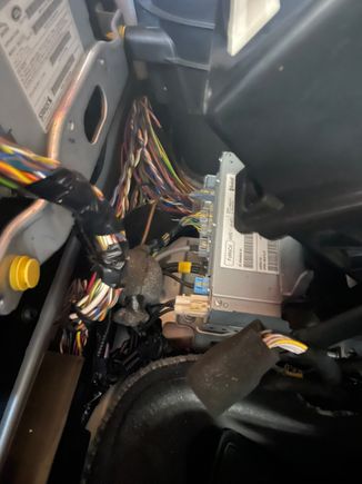 See the yellow clip on the lower left?