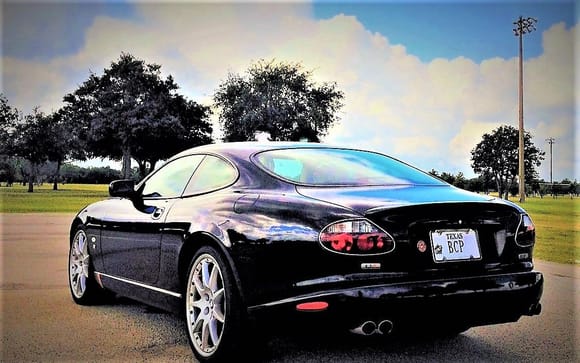 2005 Jaguar XKR Coupe - Onyx/Ivory
           20" BBS "Montreal" Wheels
        Victory Edition LED Tail Lights