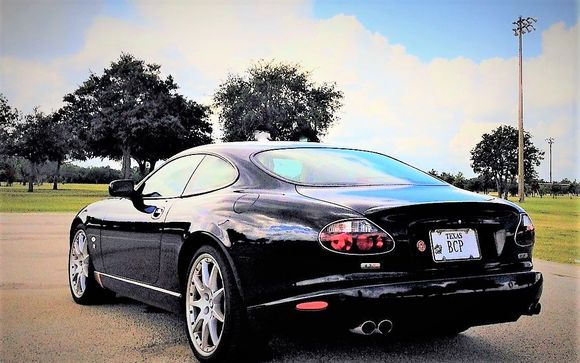       2005 Jaguar XKR Coupe  -  Onyx/Ivory
                20" BBS "Monreal" Wheels  - 
           "Victory Edition"  LED Tail-Lights