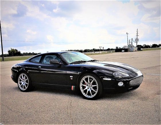 2005 Jaguar XKR Coupe - Onyx/Ivory