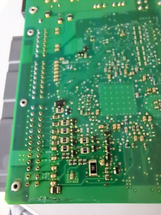 Note broken track at bottom of this pic