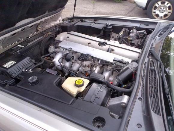 By choosing a straight six cylinder Jaguar ensured smooth performance and ease of maintenance.