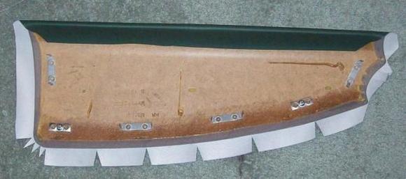 Bird-beaks and slits cut in vinyl