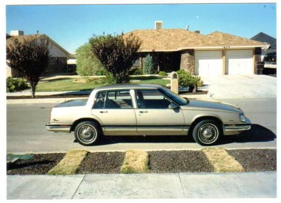 Buick Park Avenue. Got this because we didn't like the Chevy Astro Van anymore.  My last car with whitewall tires.