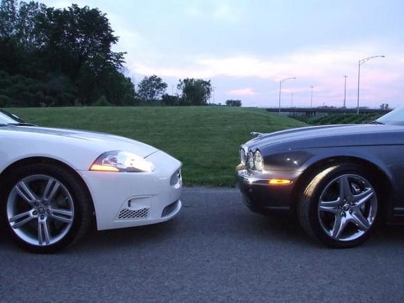 Lady Growler and the Grimleaper meeting each other for the first time....2 lovers!!