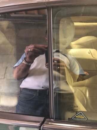Spacing between glass panels on RH side