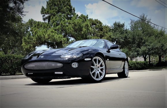 2005 Jaguar XKR Coupe - Onyx/Ivory - with 20" BBS "Montreal" Wheels - Phillips DTRL