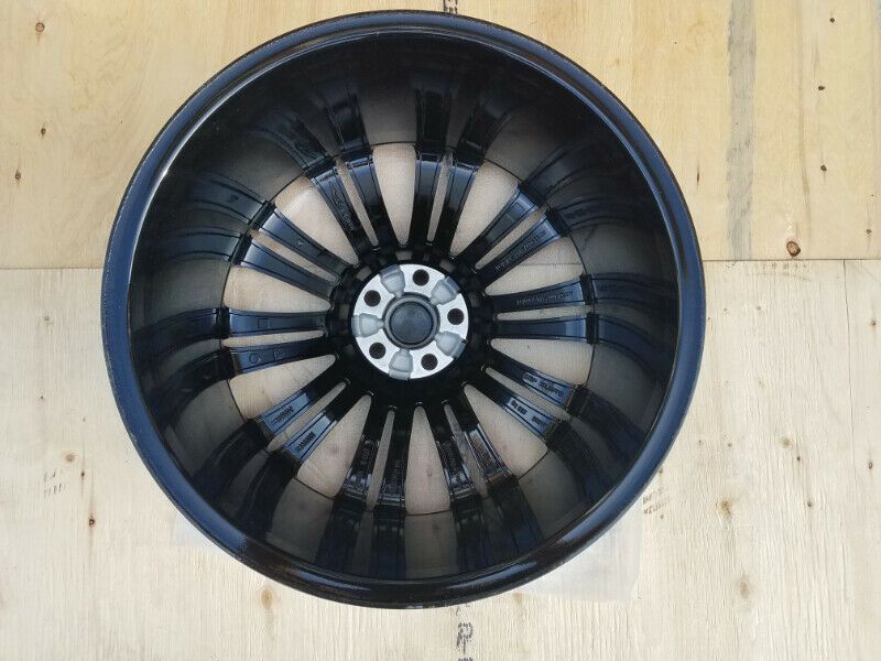 Wheels and Tires/Axles - Jaguar 20 Inch Staggered Rims - "Kasuga" - Original - W/TPMS & Pirelli Tires - New - All Years Jaguar All Models - Toronto, ON L7A0T7, Canada