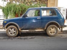 my personal 2001 LADA NIVA 1,7 in a very clean condition!!!