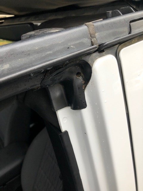 JKU soft top leak at B pillar, both sides  - The top  destination for Jeep JK and JL Wrangler news, rumors, and discussion