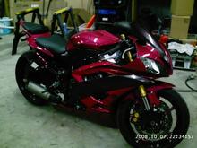 My new big bike with my new custom paint job by my love! 2007 Yamaha R6 Hot Wheels Hot PinK with fushia flake and Black with Chrome flake.