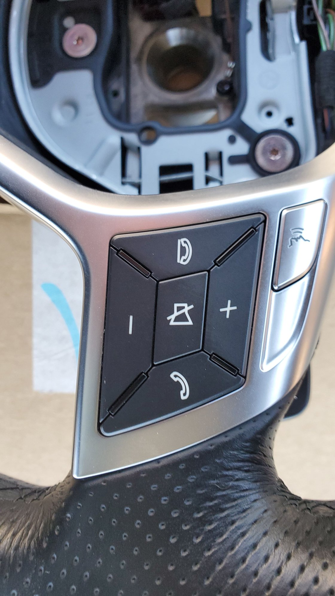 Interior/Upholstery - 2012 C207 E550 Sport Steering Wheel - Used - 2012 Mercedes-Benz E550 - Cypress, CA 90630, United States