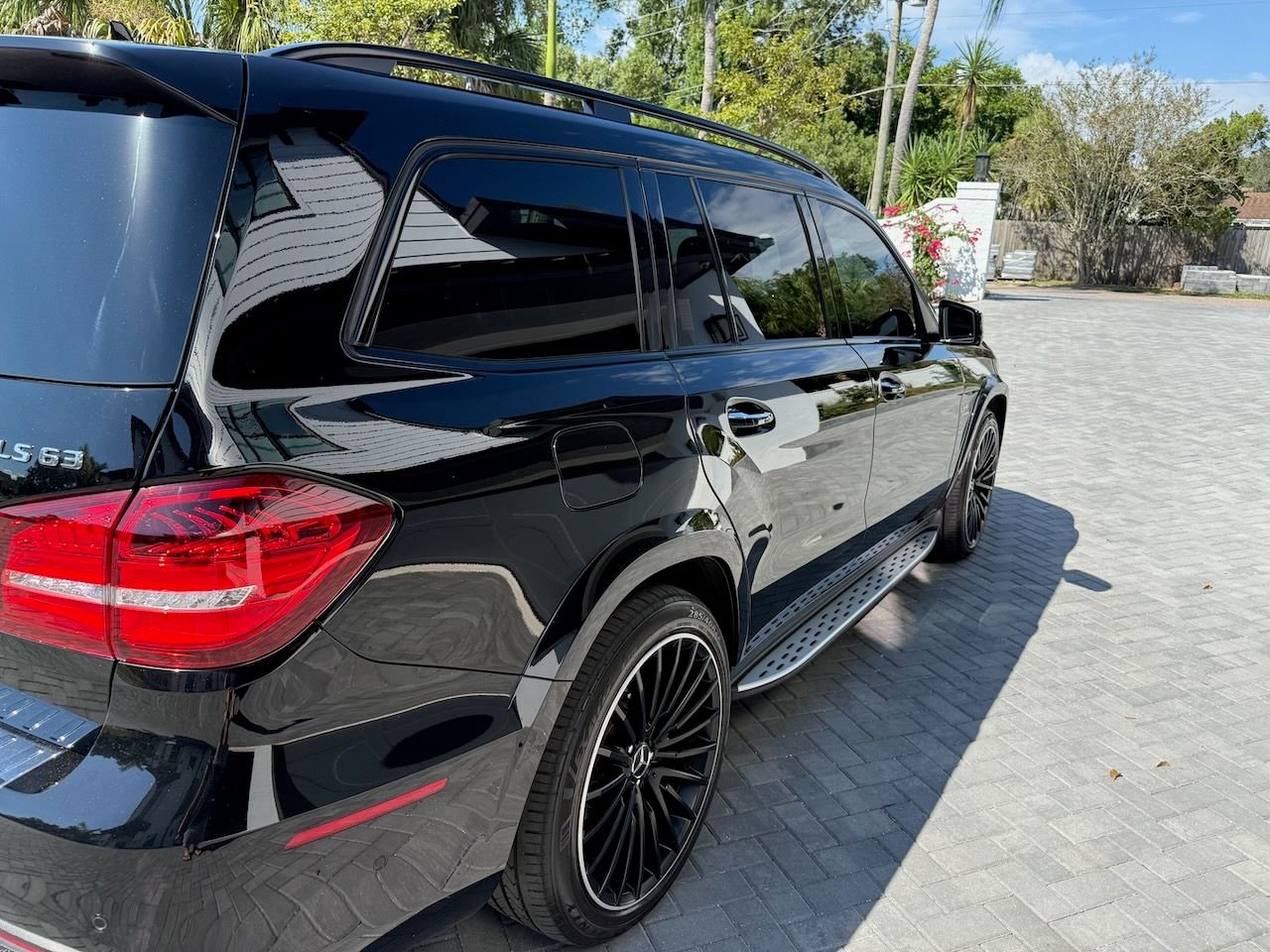 2017 Mercedes-Benz GLS63 AMG - 2017 GLS 63 AMG Well Maintained High-end Spec - Used - VIN 4JGDF7FE5HA956927 - 62,000 Miles - 8 cyl - AWD - Automatic - SUV - Black - Orlando, FL 32806, United States