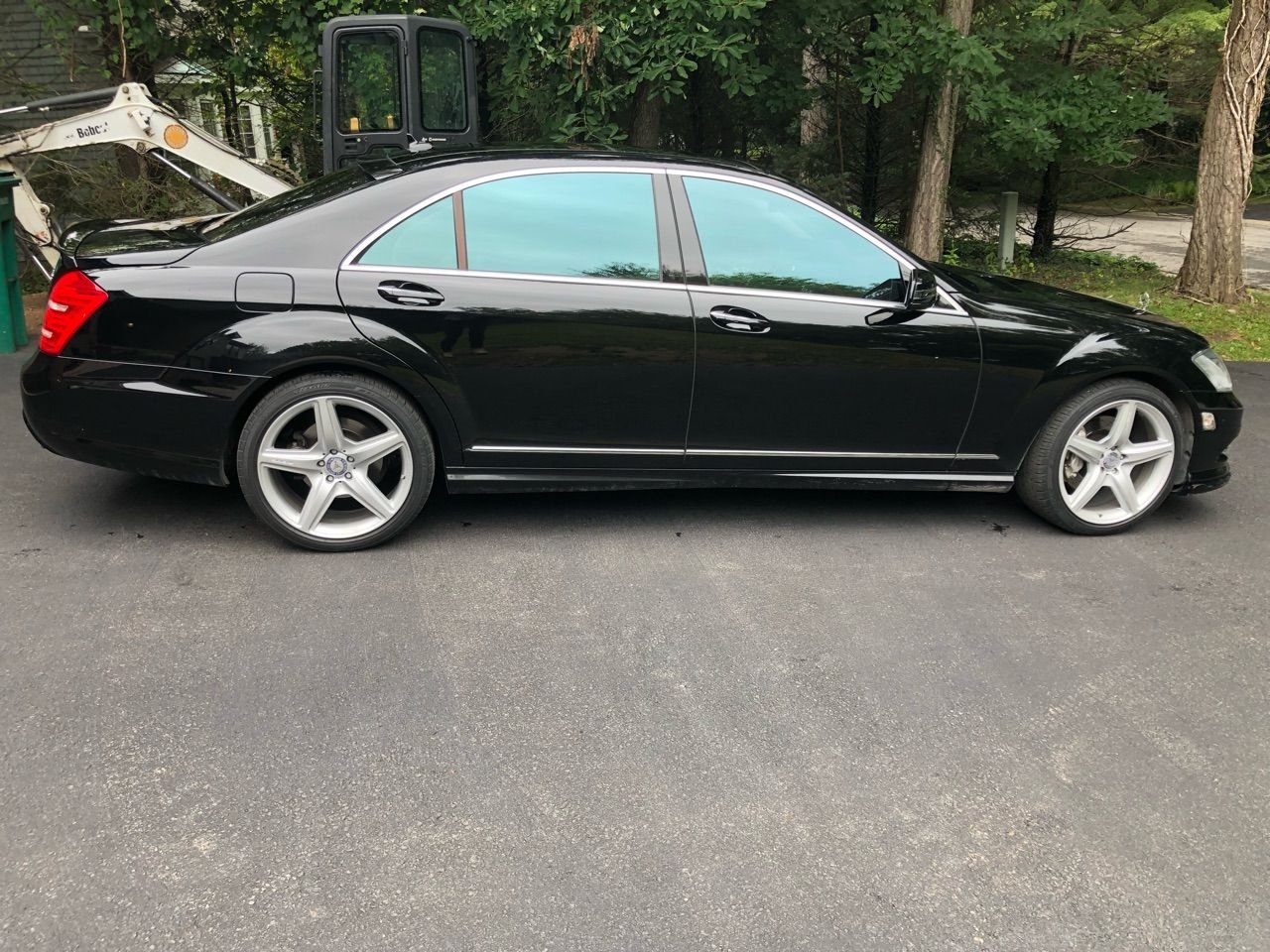2011 Mercedes-Benz S550 - 2011 Mercedes-benz s550 4matic - Used - VIN WDDNG8GB7BA399788 - 77,643 Miles - 8 cyl - AWD - Automatic - Sedan - Black - Rochester, NY 14617, United States