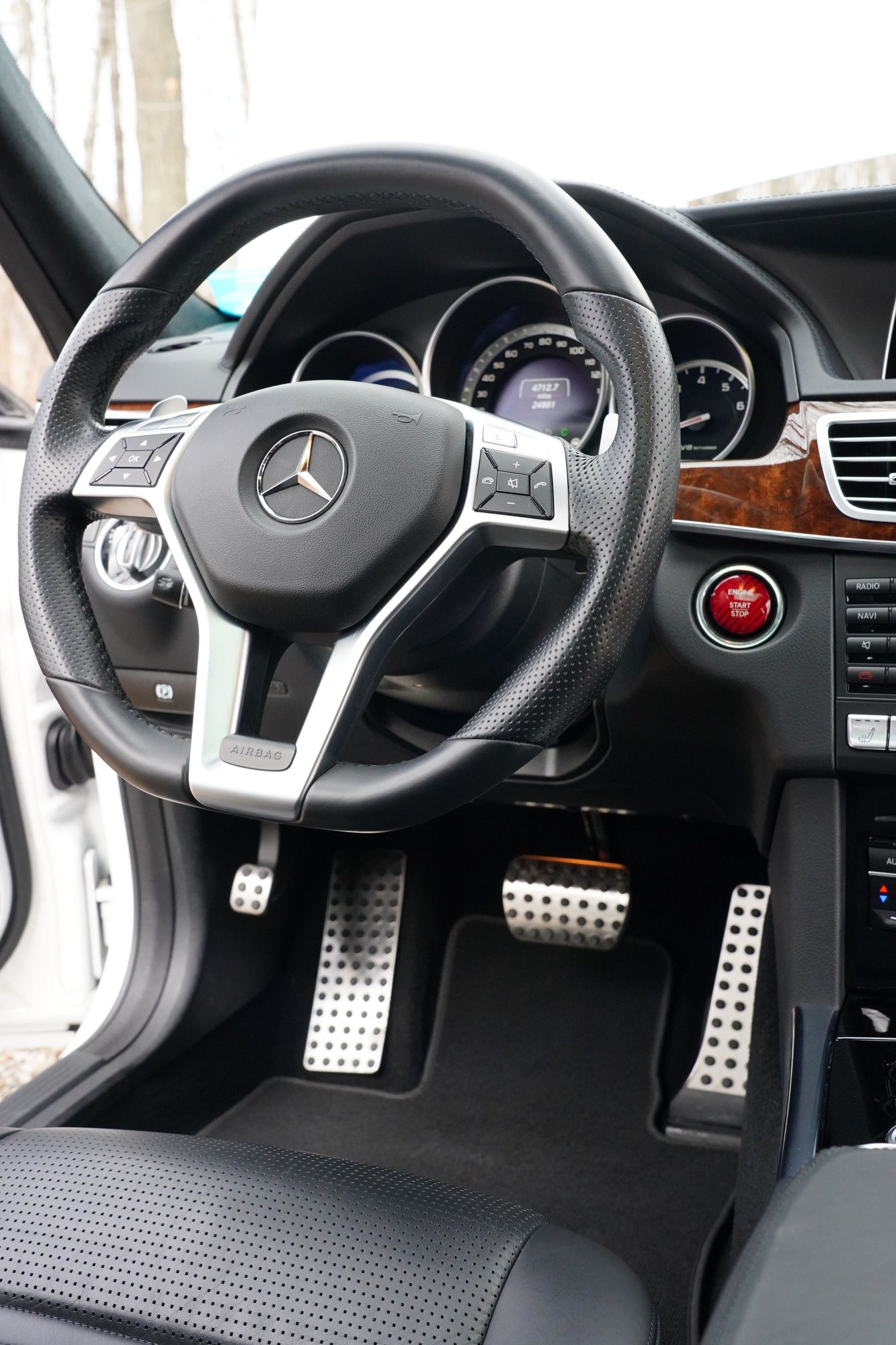2014 Mercedes-Benz E63 AMG - 2014 AMG E63, Tuned by AMS at AMS, AMS heat exchanger, Renn Tech lowering & more - Used - VIN WDDHF9CB5EA839068 - 24,818 Miles - 8 cyl - AWD - Automatic - Sedan - White - Michigan City, IN 46360, United States