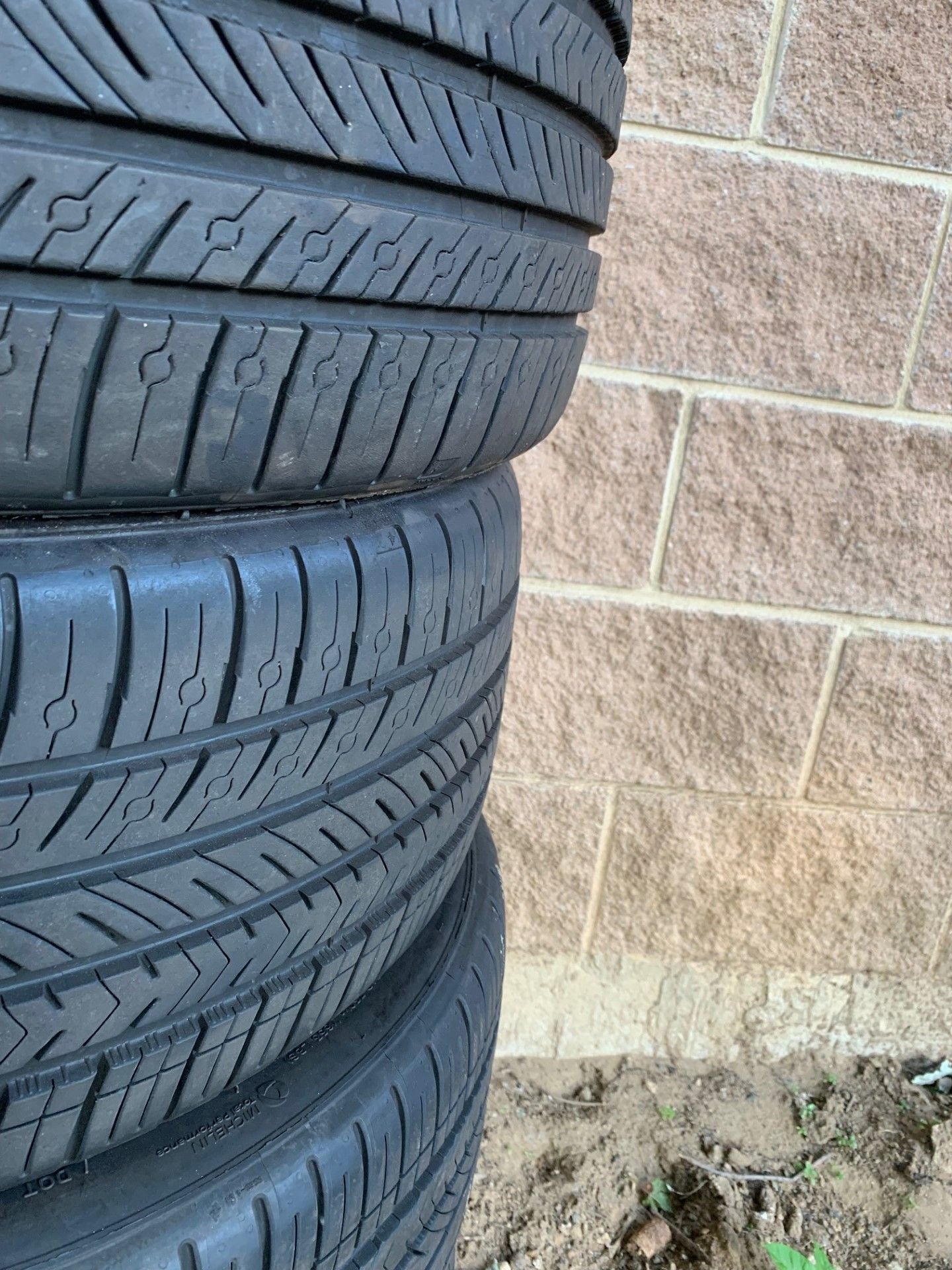 Wheels and Tires/Axles - MICHELIN PILOT SPORT 4's - Used - 2018 to 2022 Mercedes-Benz E-Class - New Rochelle, NY 10801, United States