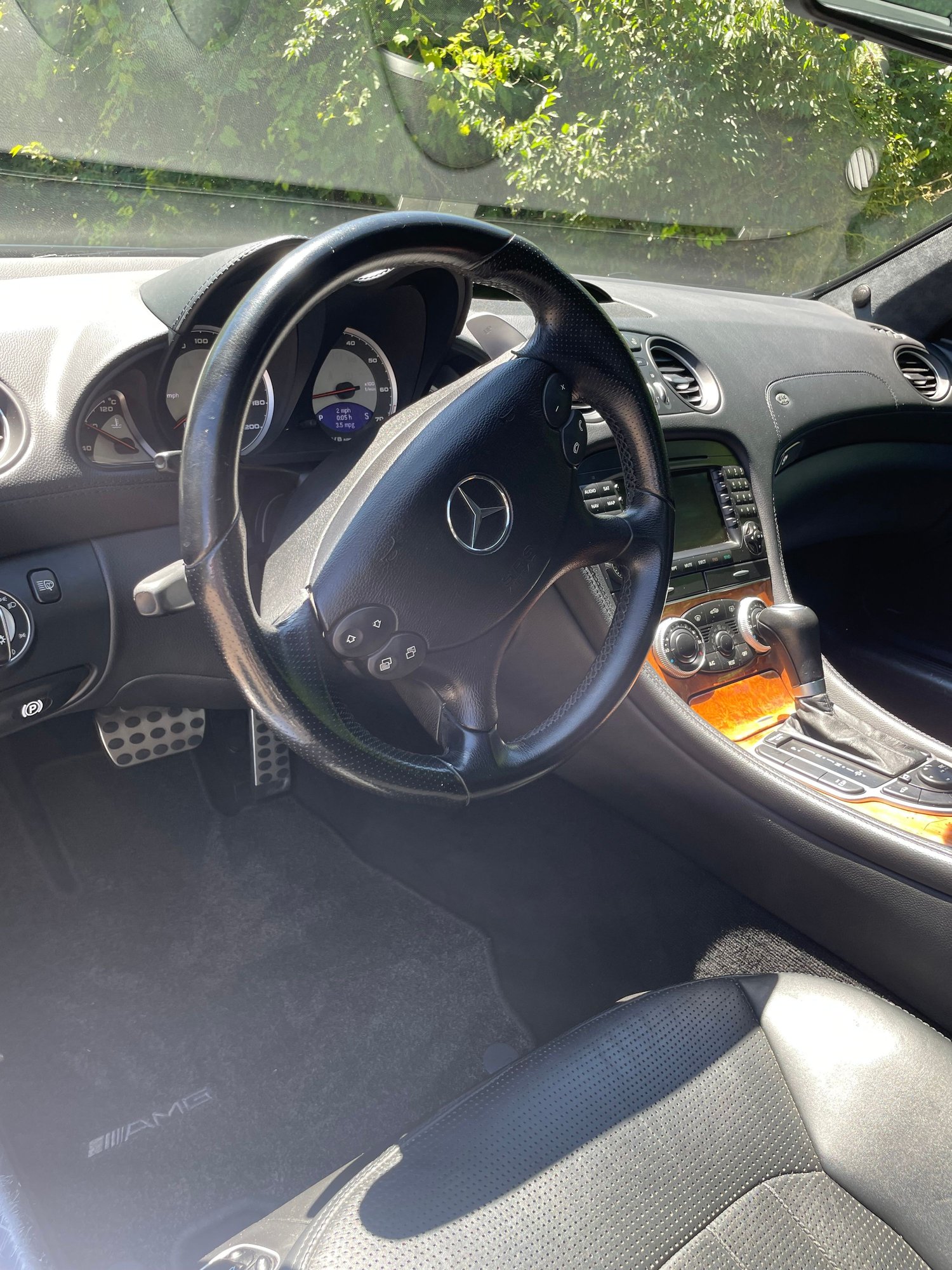 2007 Mercedes-Benz SL55 AMG - 2007 MERCEDES AMG SL55 $25K - Used - VIN WDBSK72F77F125175 - 93,727 Miles - 8 cyl - 2WD - Automatic - Convertible - Black - Columbus, OH 43219, United States