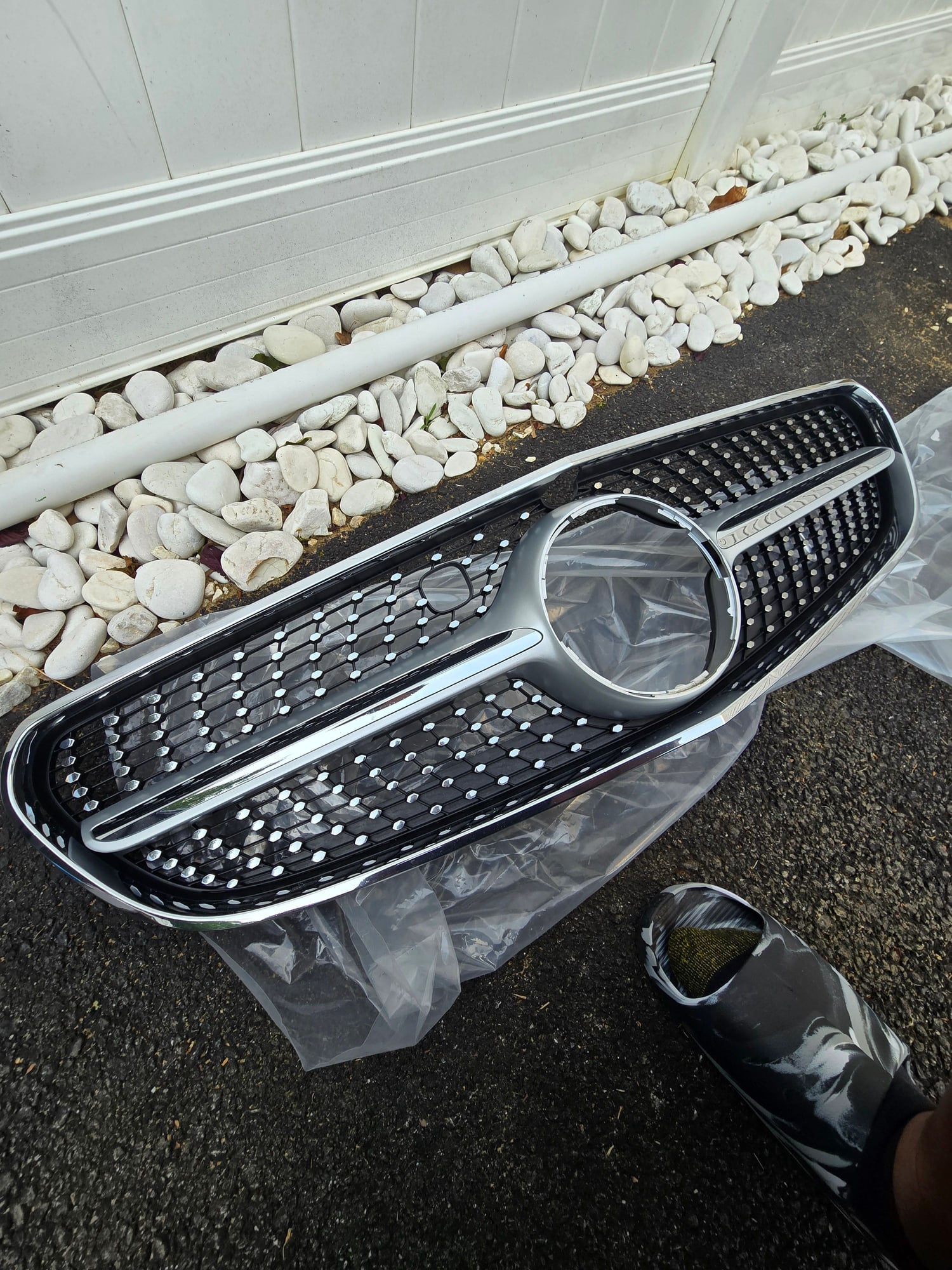 Exterior Body Parts - Factory Mercedes AMG Diamond Grille Flawless Condition - Used - 2015 to 2020 Mercedes-Benz S550 - Laurel, MD 20708, United States