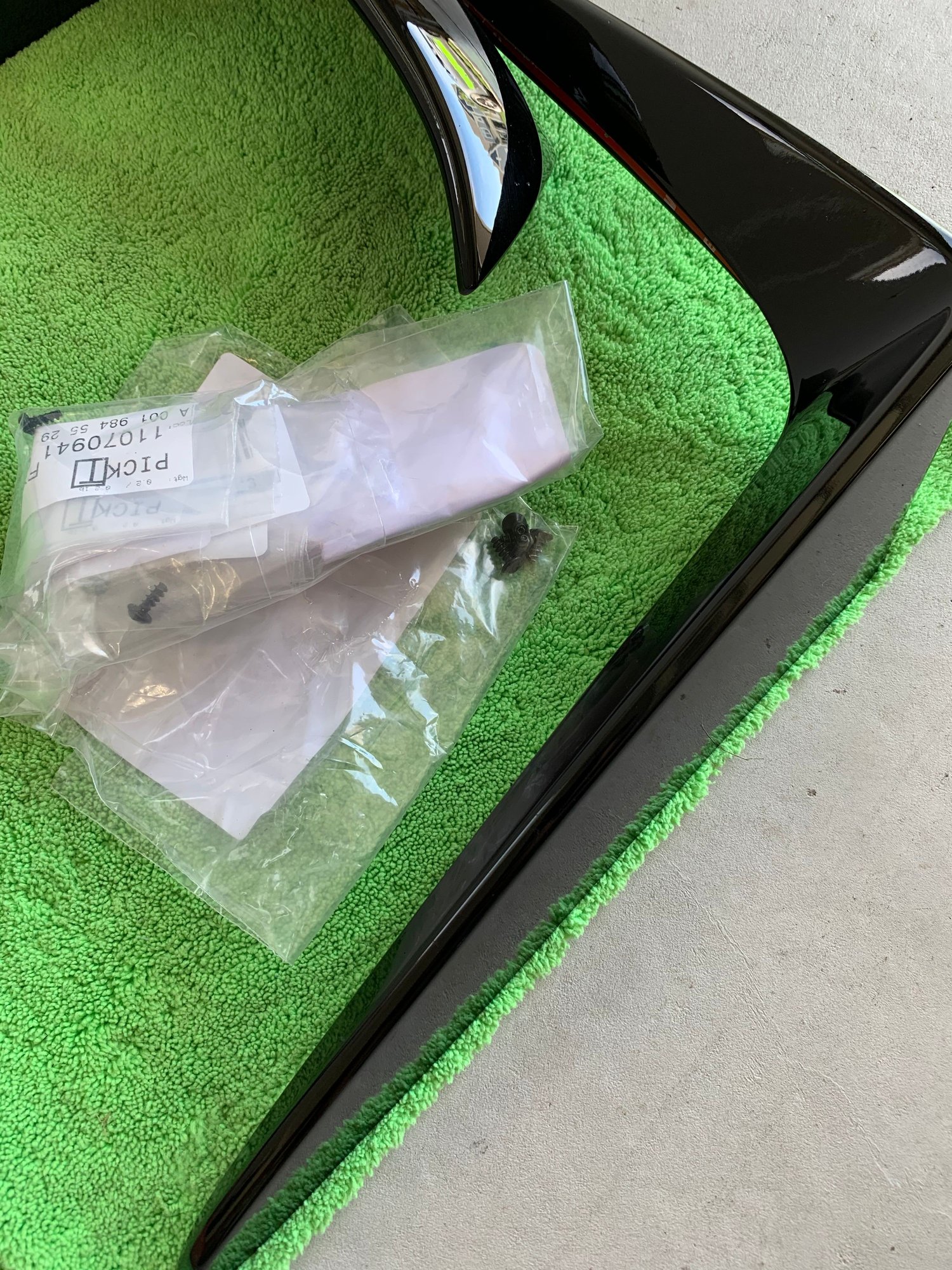 Exterior Body Parts - AMG GT platform Edition 1 canards and Prior Design front frame inserts - Used - 2015 to 2016 Mercedes-Benz AMG GT S - Milwaukee, WI 53149, United States