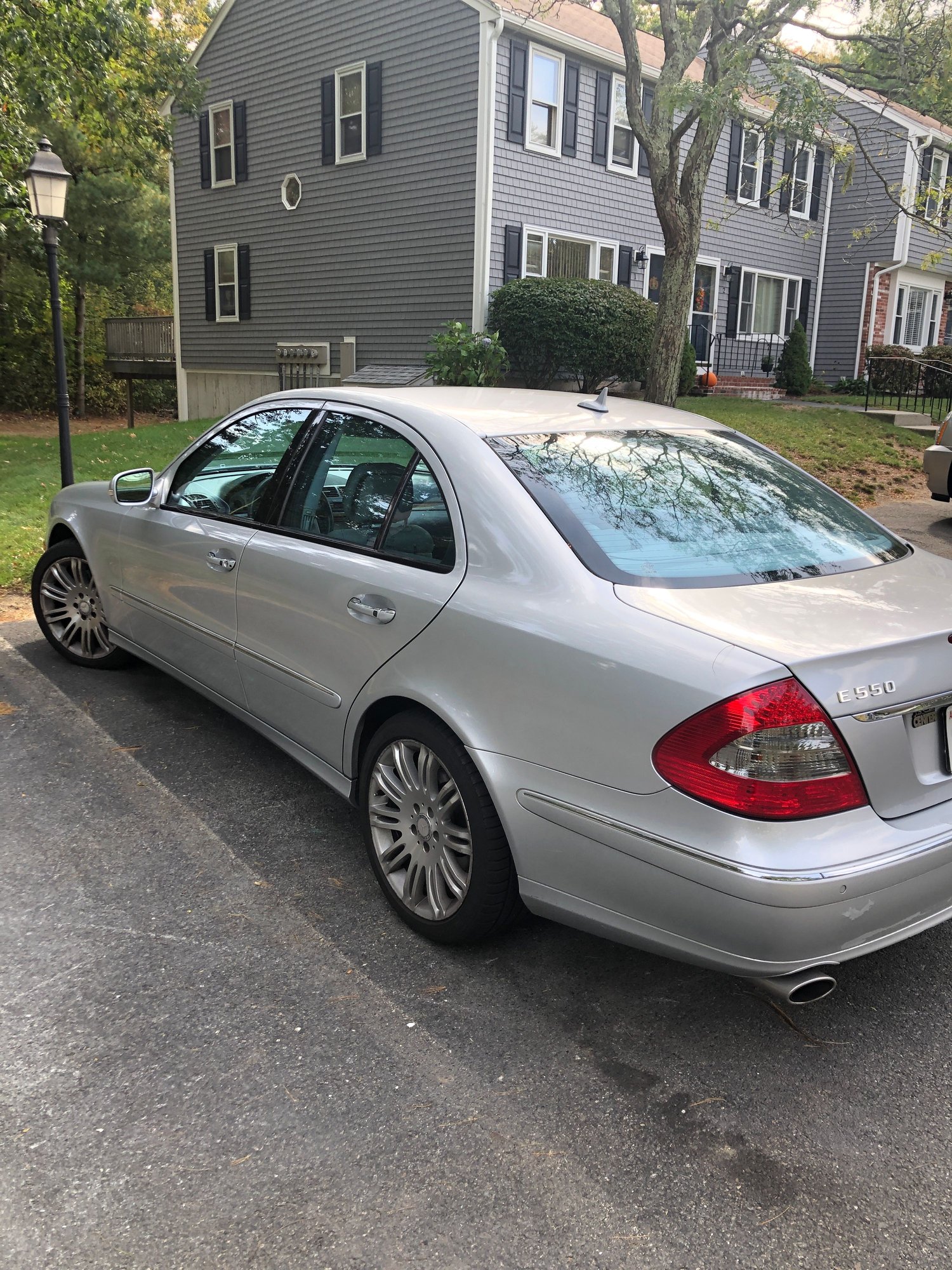 2007 Mercedes-Benz E550 - 2007 E550 4matic - Used - VIN Wdbuf90x57x223524 - 121,607 Miles - 8 cyl - AWD - Automatic - Sedan - Silver - South Easton, MA 02375, United States