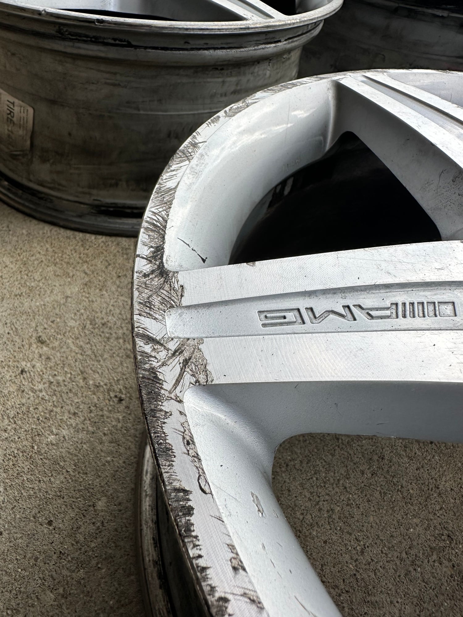 Wheels and Tires/Axles - S550/Cl550 OEM 19” AMG Wheels - Used - 2008 to 2012 Mercedes-Benz S550 - 2008 to 2012 Mercedes-Benz CL550 - Columbus, OH 43213, United States