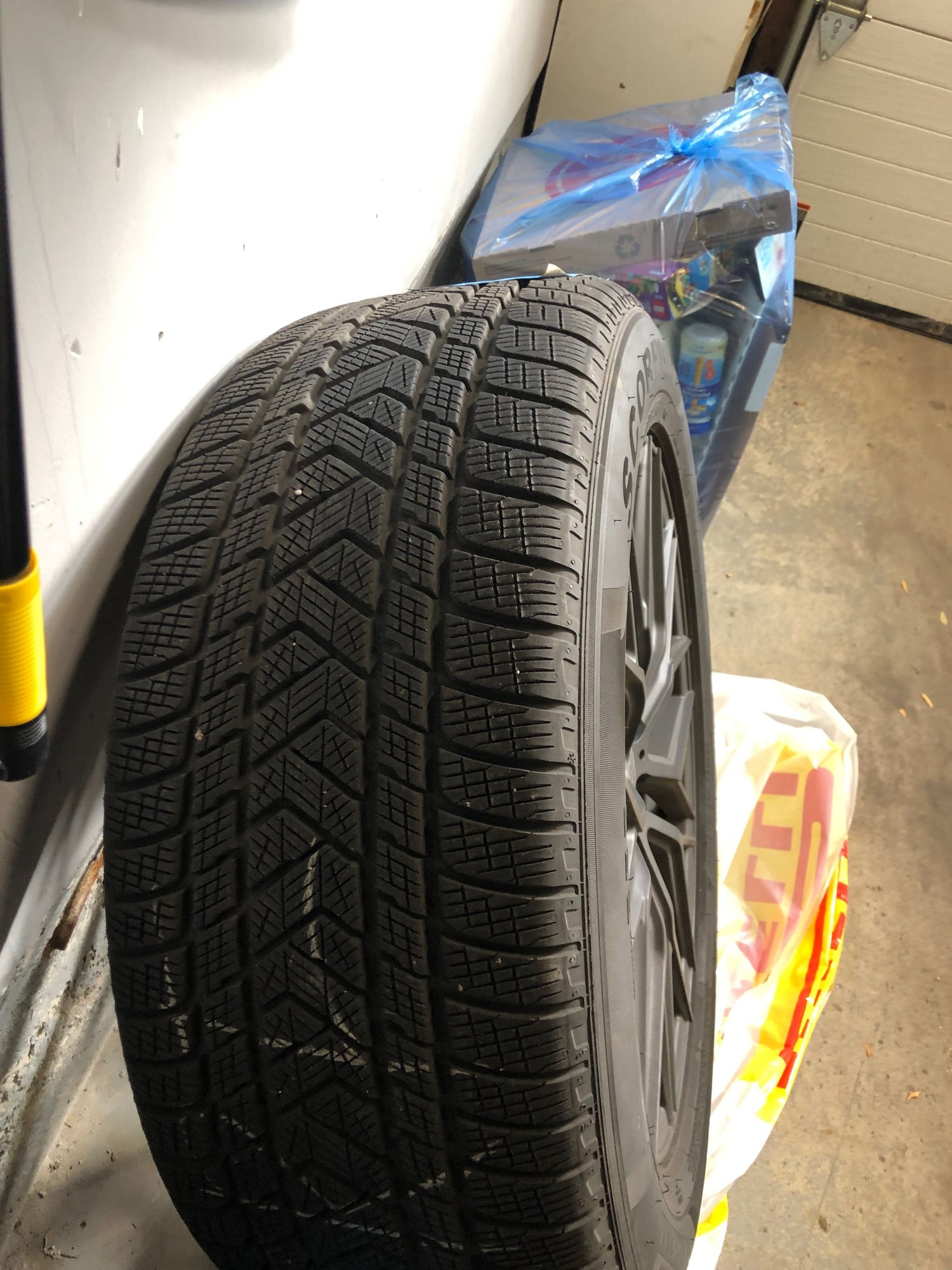 Wheels and Tires/Axles - Mercedes GLE 63/ 63s snow package - Used - 2016 to 2019 Mercedes-Benz GLE63 AMG S - Markham, ON L3R6J6, Canada