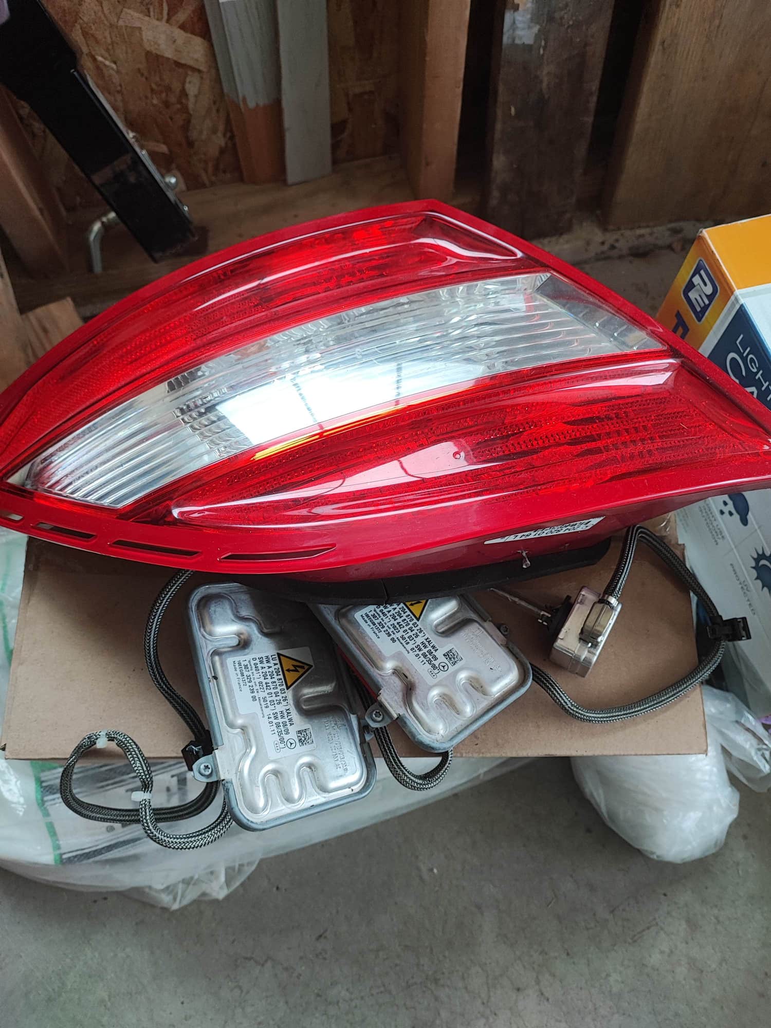Lights - W204 PFL Tail Light + Xenon Ballasts/Bulbs - Used - 0  All Models - Milwaukee, WI 53154, United States