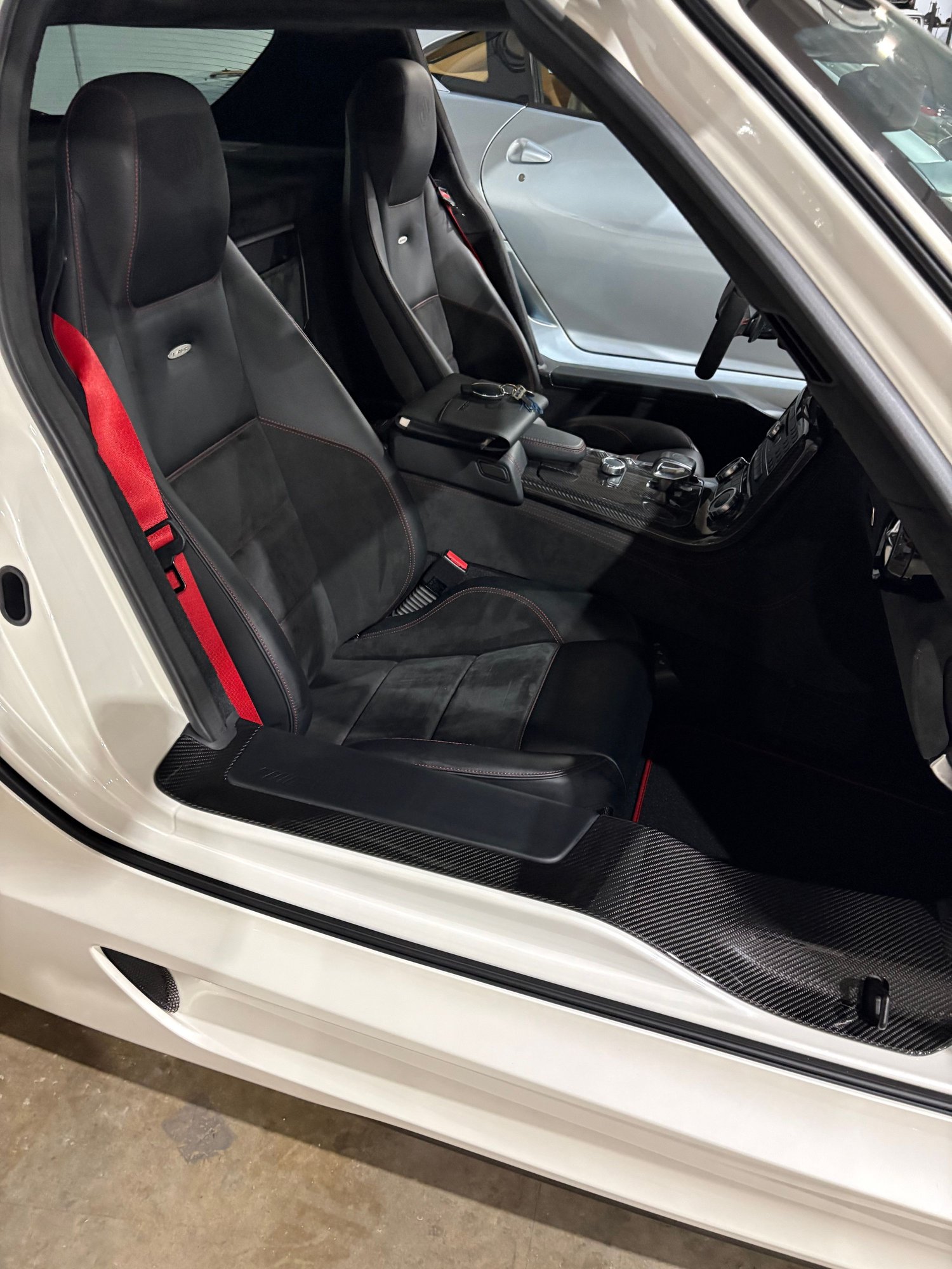 2014 Mercedes-Benz SLS AMG - SLS BLACK SERIES in designo Mystic White with 3655 miles - Used - VIN wddrj7ha6ea010789 - 3,655 Miles - 8 cyl - 2WD - Automatic - Coupe - White - Miami, FL 33143, United States