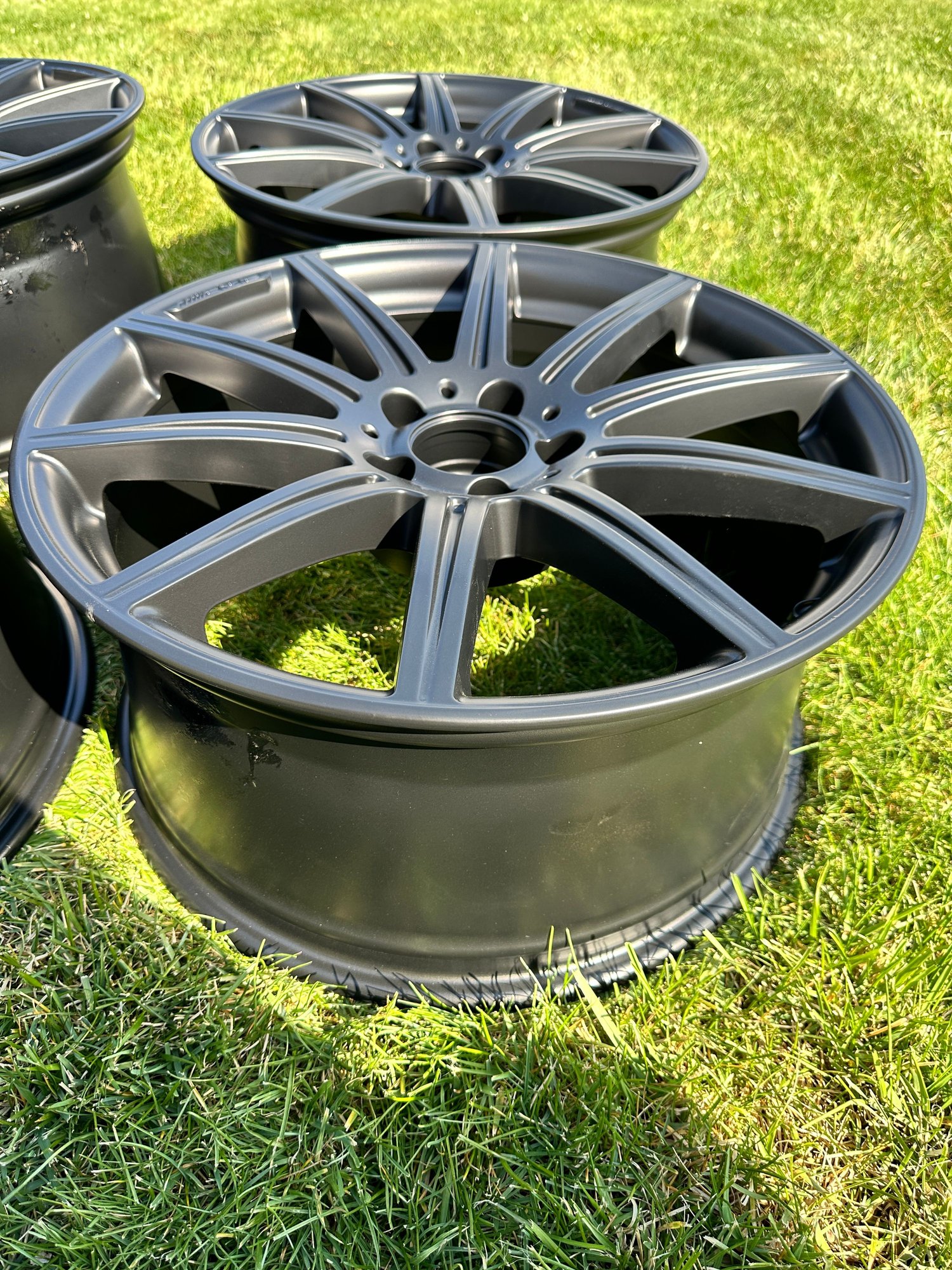 Wheels and Tires/Axles - 19” Factory CLS 63 AMG 10 Spoke wheel - Used - 2012 to 2016 Mercedes-Benz CL63 AMG - 2012 to 2016 Mercedes-Benz CL550 - 2010 to 2016 Mercedes-Benz E63 AMG - 2010 to 2016 Mercedes-Benz E63 AMG S - 2010 to 2016 Mercedes-Benz E550 - Columbus, OH 43213, United States