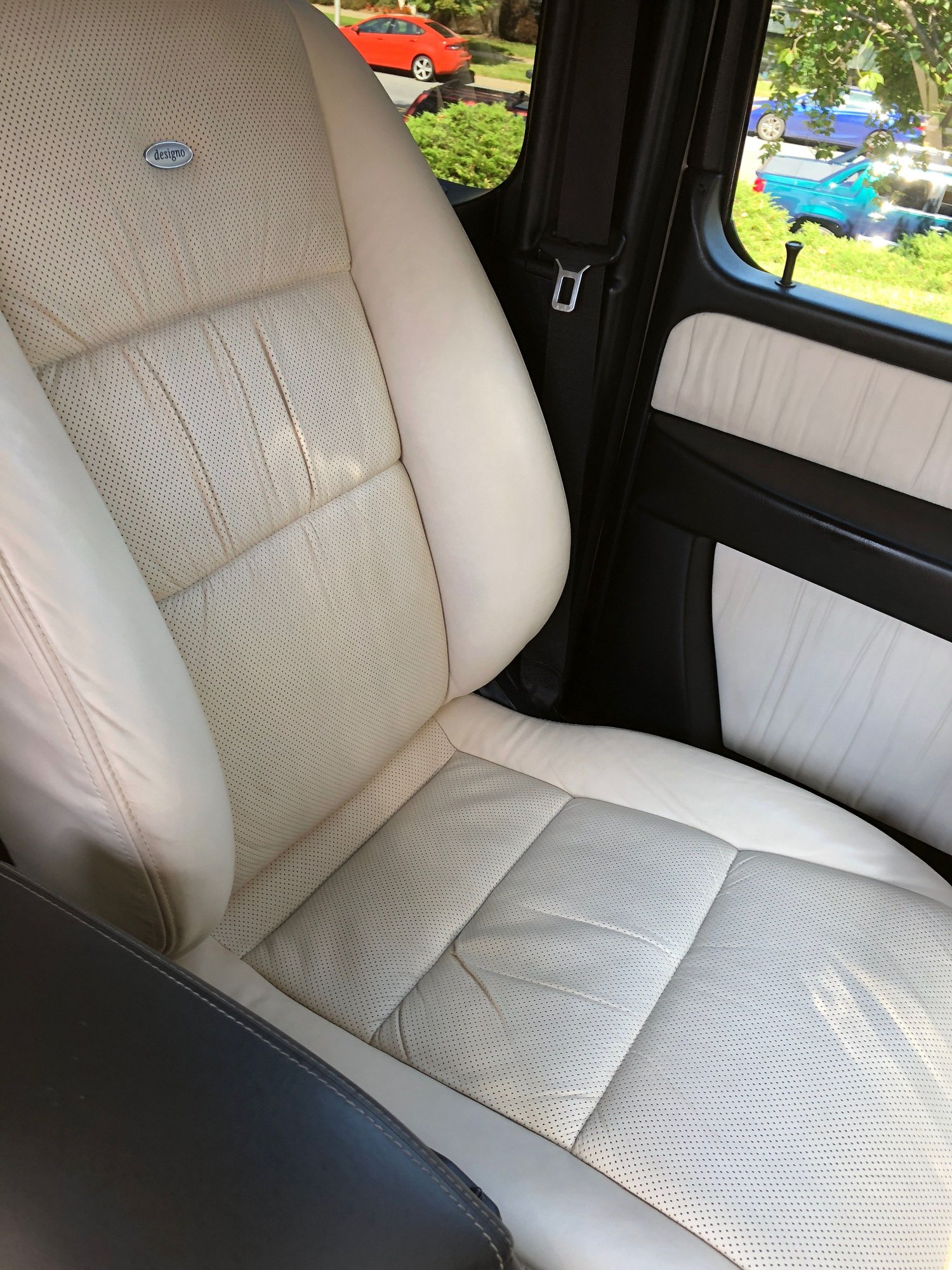 2009 Mercedes-Benz G55 AMG - 2009 Mercedes G55 AMG - G Wagon - Used - VIN WDCYR71E39X179421 - 49,800 Miles - 8 cyl - 4WD - Automatic - SUV - White - Pelham, NH 03076, United States